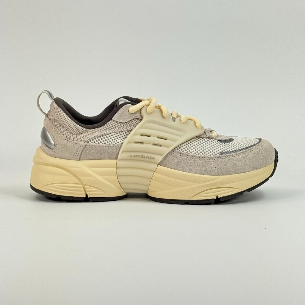 Jordan Trunner O/S 'Lt Orewood Brown' IB3722-101 size 9